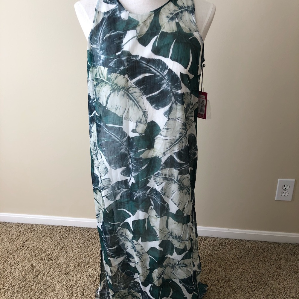 NWT Vince Camuto Banana Leaf Dress Size Small